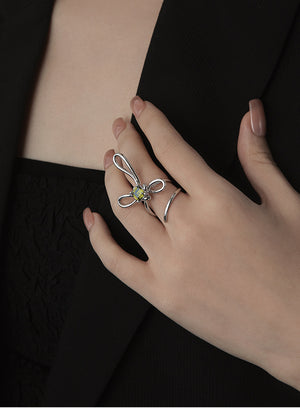 SWASTIKA KNOT RING