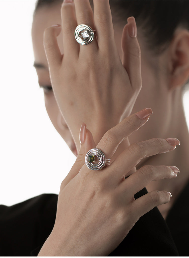 COILED KNOT RING