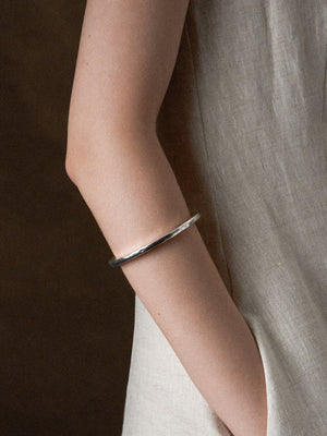 Limb SEQUENCE SILHOUETTE BANGLE SET  |  TROVE & TONE