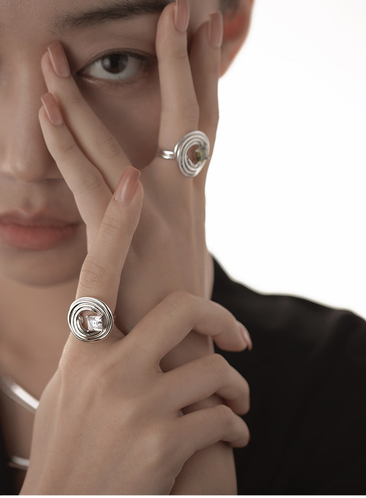 COILED KNOT RING