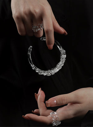 CARVED KNOT BANGLE