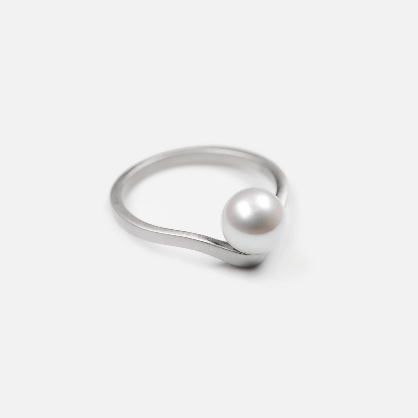 CONTROL POINTS GRAVITY PEARL RING  |  TROVE & TONE