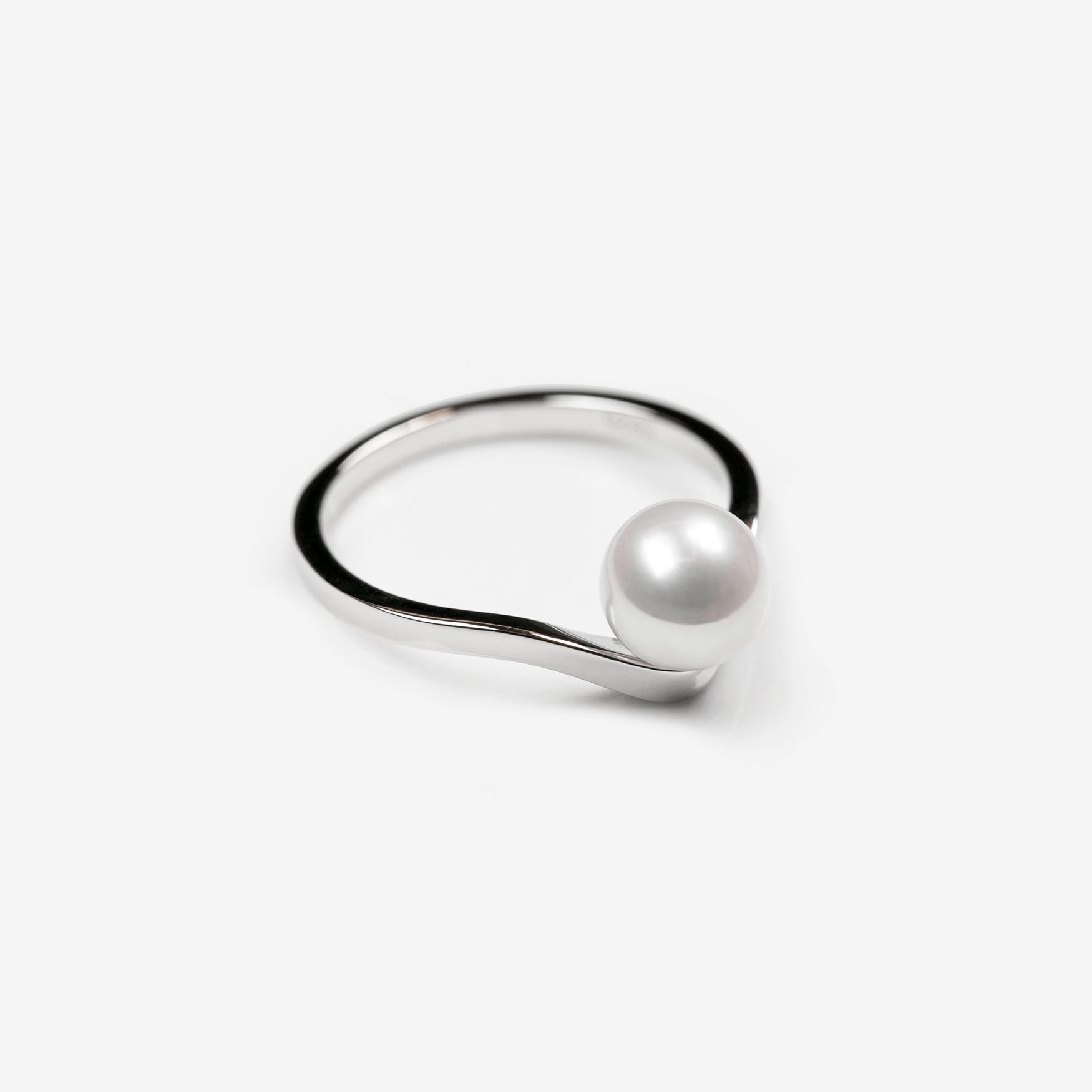 CONTROL POINTS GRAVITY PEARL RING  |  TROVE & TONE