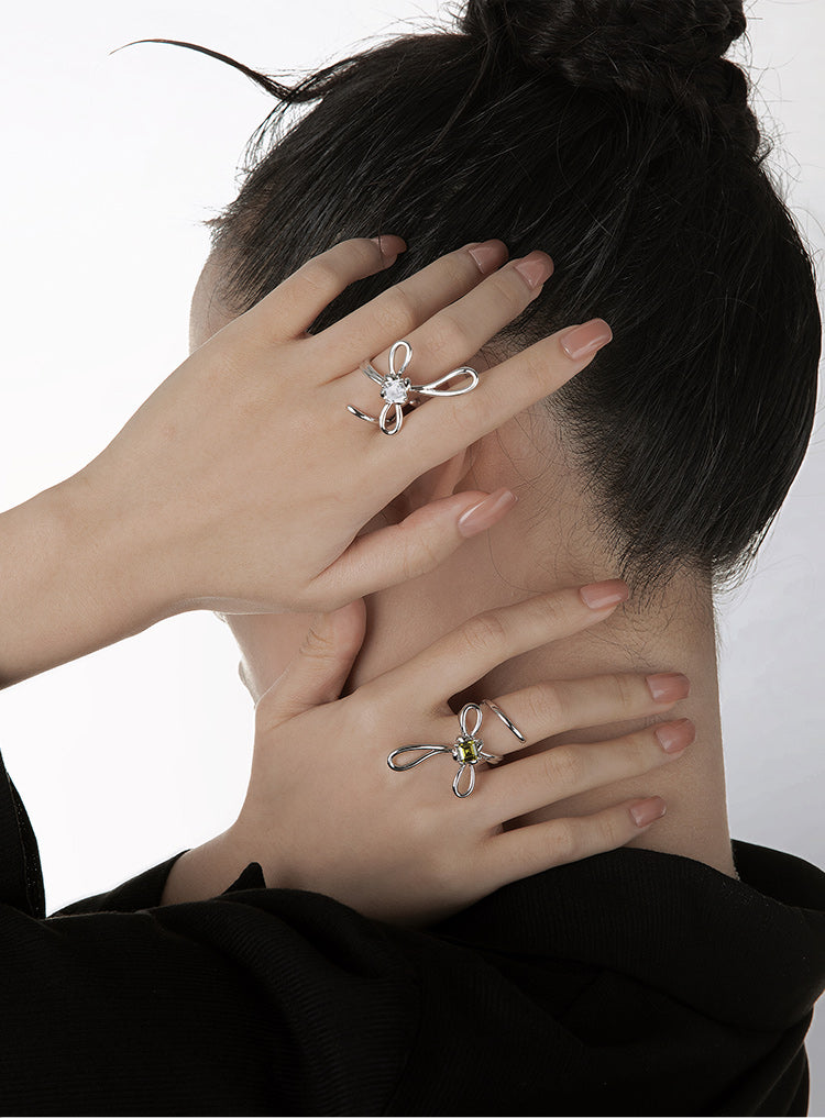 SWASTIKA KNOT RING