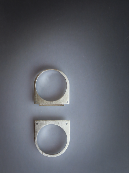  ON IISLAND CAPSULE COUPLE RING - CONCAVE |  TROVE & TONE