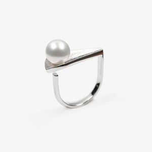 CONTROL POINTS FLOATING PEARL RING  |  TROVE & TONE
