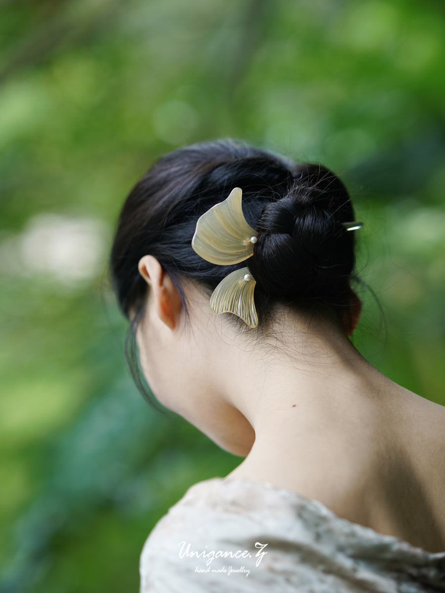 UNIGANCE.Z GINKGO LEAF HAIRPIN  |  TROVE & TONE