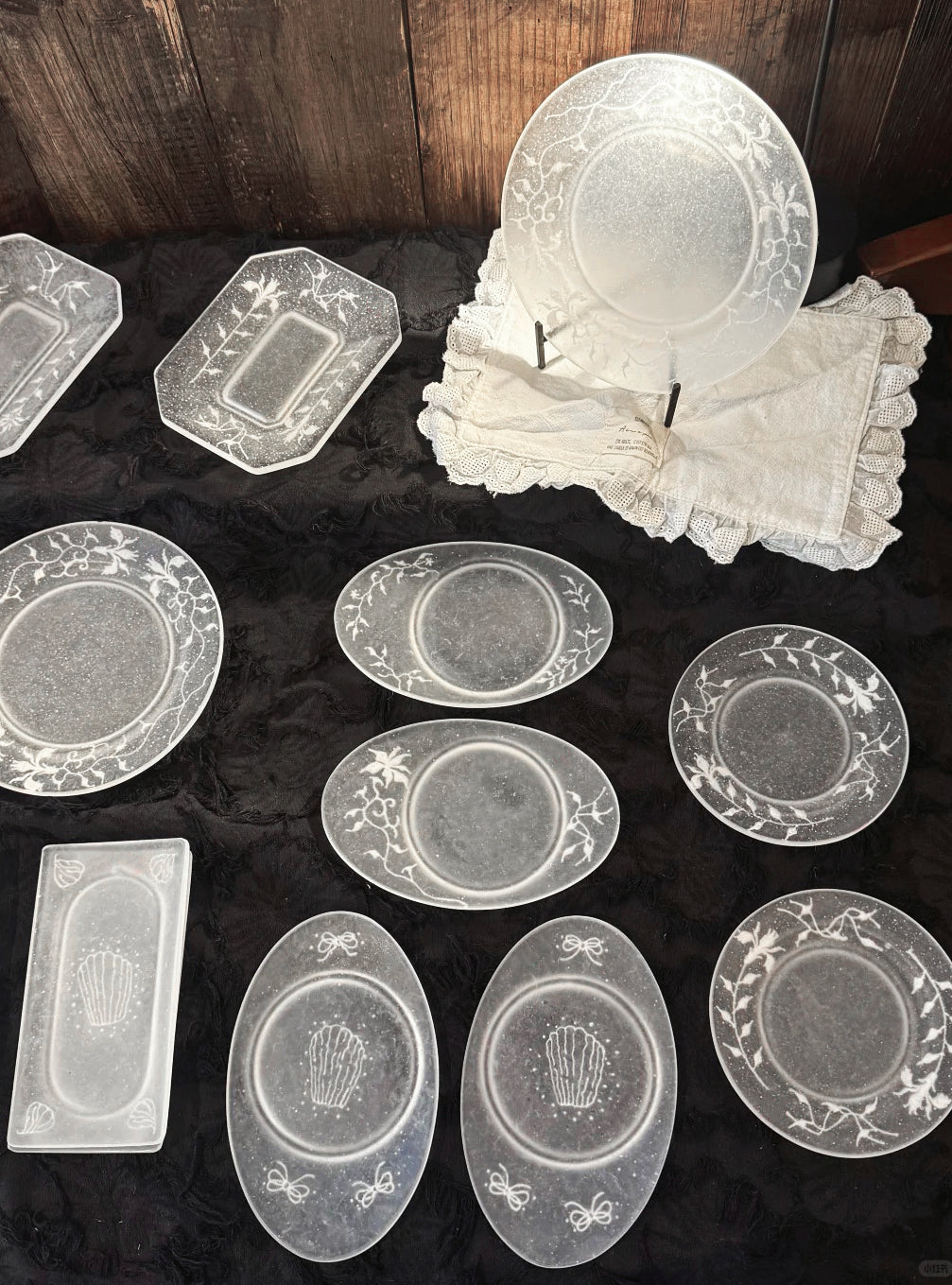 guAi Studio FROSTED GLASS PATE DE VERRE PLATE 03  |  TROVE & TONE