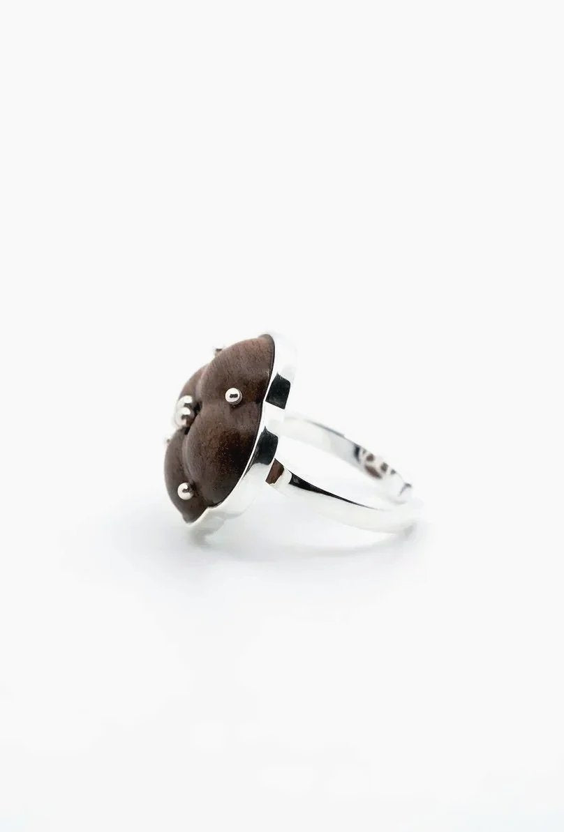 Aesth & Util ETERNAL KNOT NATURAL SANDALWOOD RING  |  TROVE & TONE