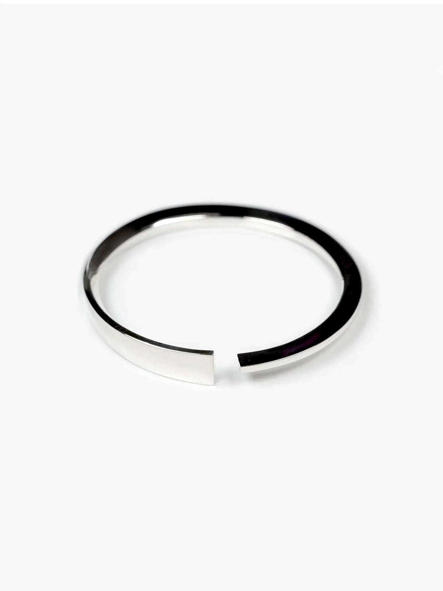 CONTROL POINTS ASYMMETRIC MOBIUS LOOP CUFF  |  TROVE & TONE