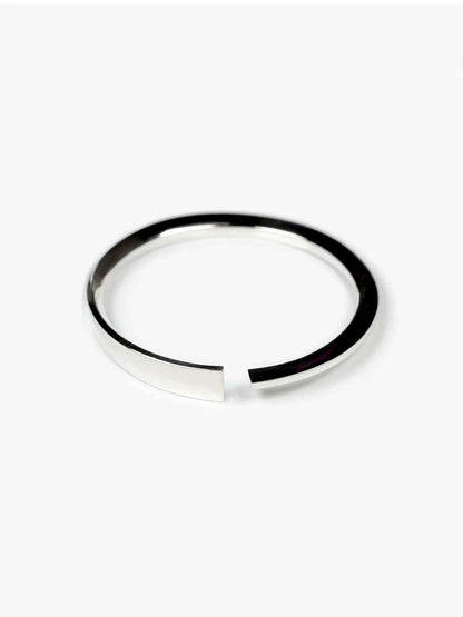 CONTROL POINTS ASYMMETRIC MOBIUS LOOP CUFF  |  TROVE & TONE
