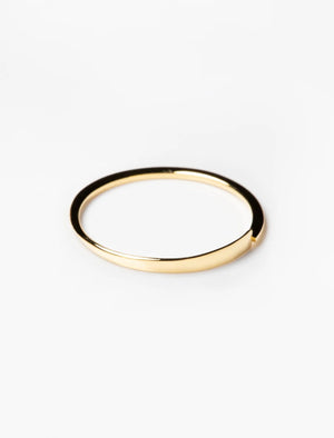 ASYMMETRIC MOBIUS LOOP RING