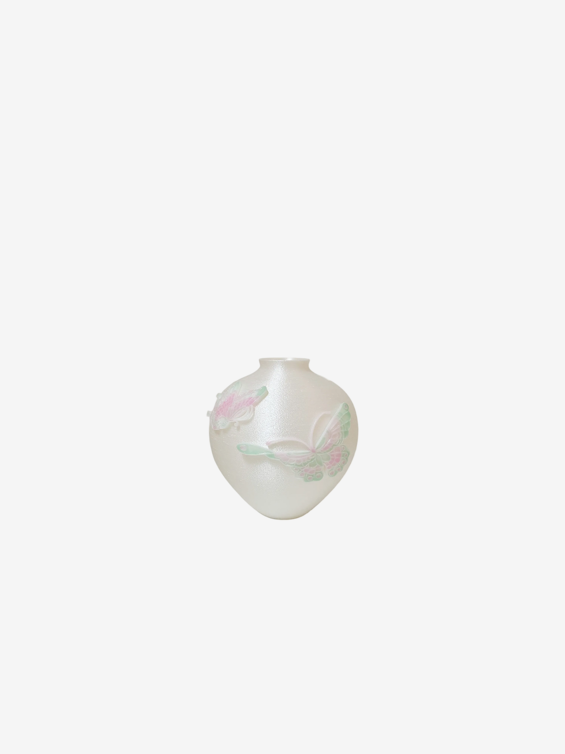 livarié flower White Dream Papillon Vase  |  TROVE & TONE