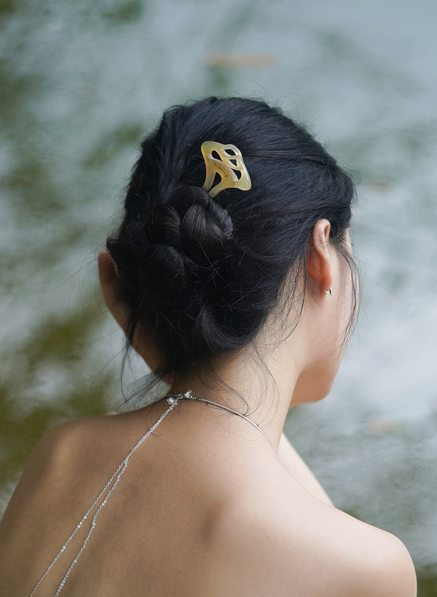 UNIGANCE.Z CLOUD PINE HAIR FORK  |  TROVE & TONE