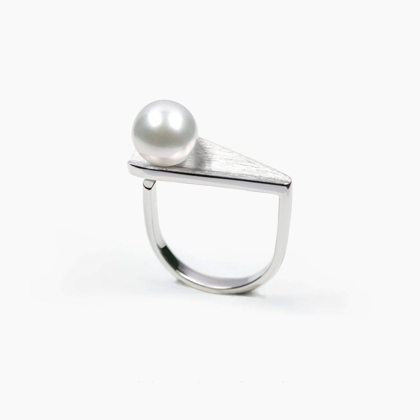 CONTROL POINTS FLOATING PEARL RING  |  TROVE & TONE