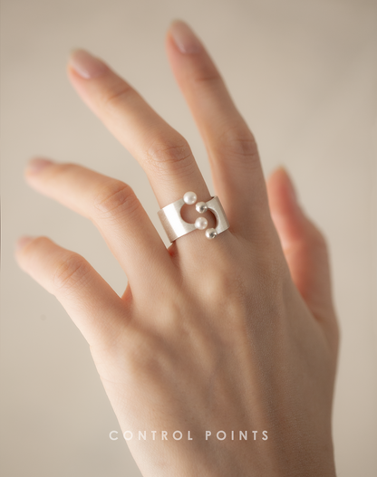 CONTROL POINTS BUBBLE PEARL RING  |  TROVE & TONE