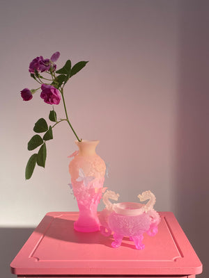 livarié flower Pink Gradient Papillon Vif Vase  |  TROVE & TONE