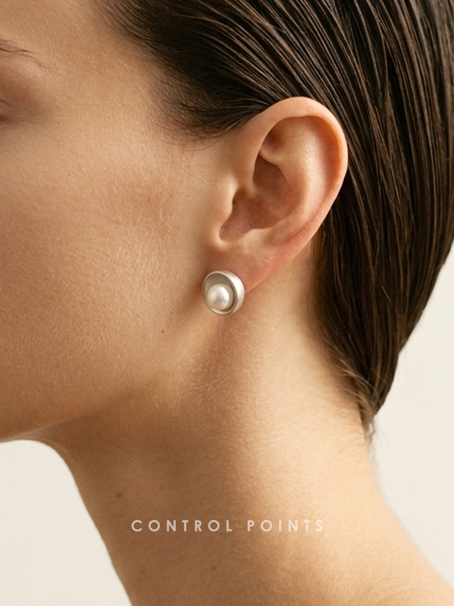 CONTROL POINTS NEST INSET PEARL STUD EARRINGS  |  TROVE & TONE