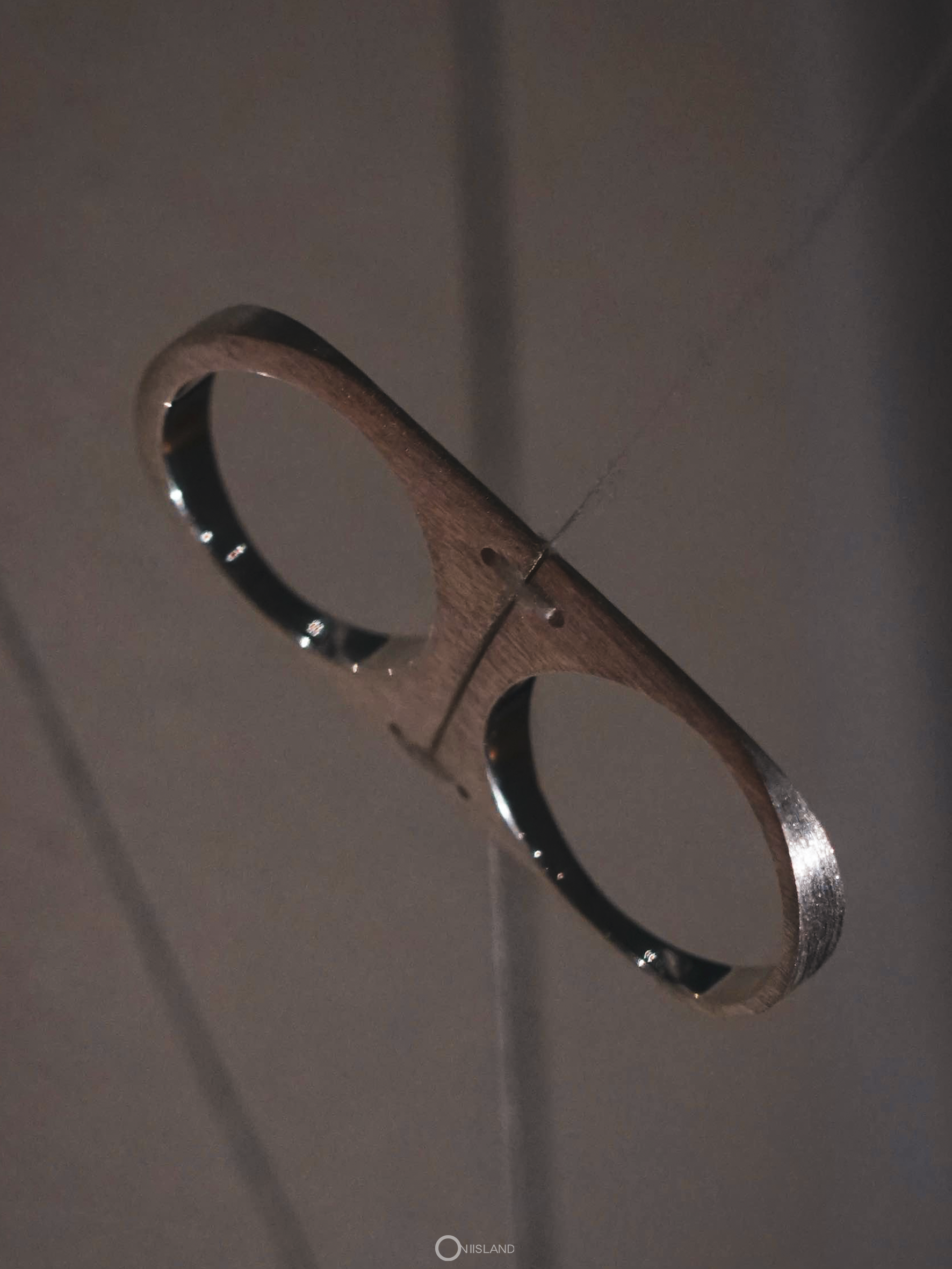  ON IISLAND CAPSULE COUPLE RING - CONCAVE |  TROVE & TONE