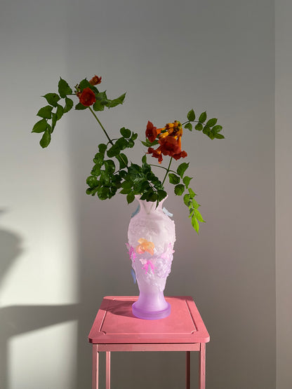 livarié flower Pink Purple Gradient Papillon Vif Vase  |  TROVE & TONE