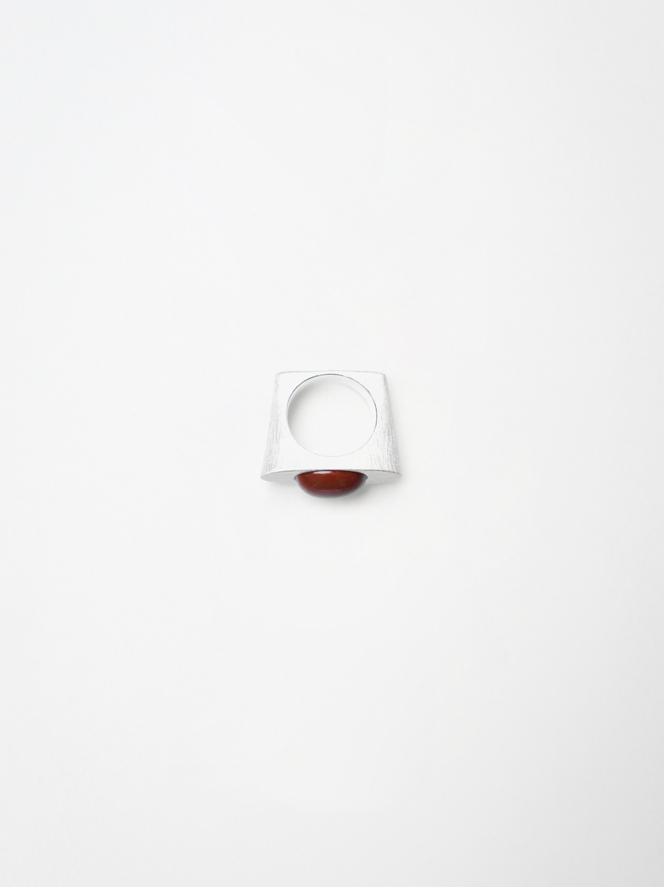  ON IISLAND OVAL RED AGATE PENDANT RING |  TROVE & TONE