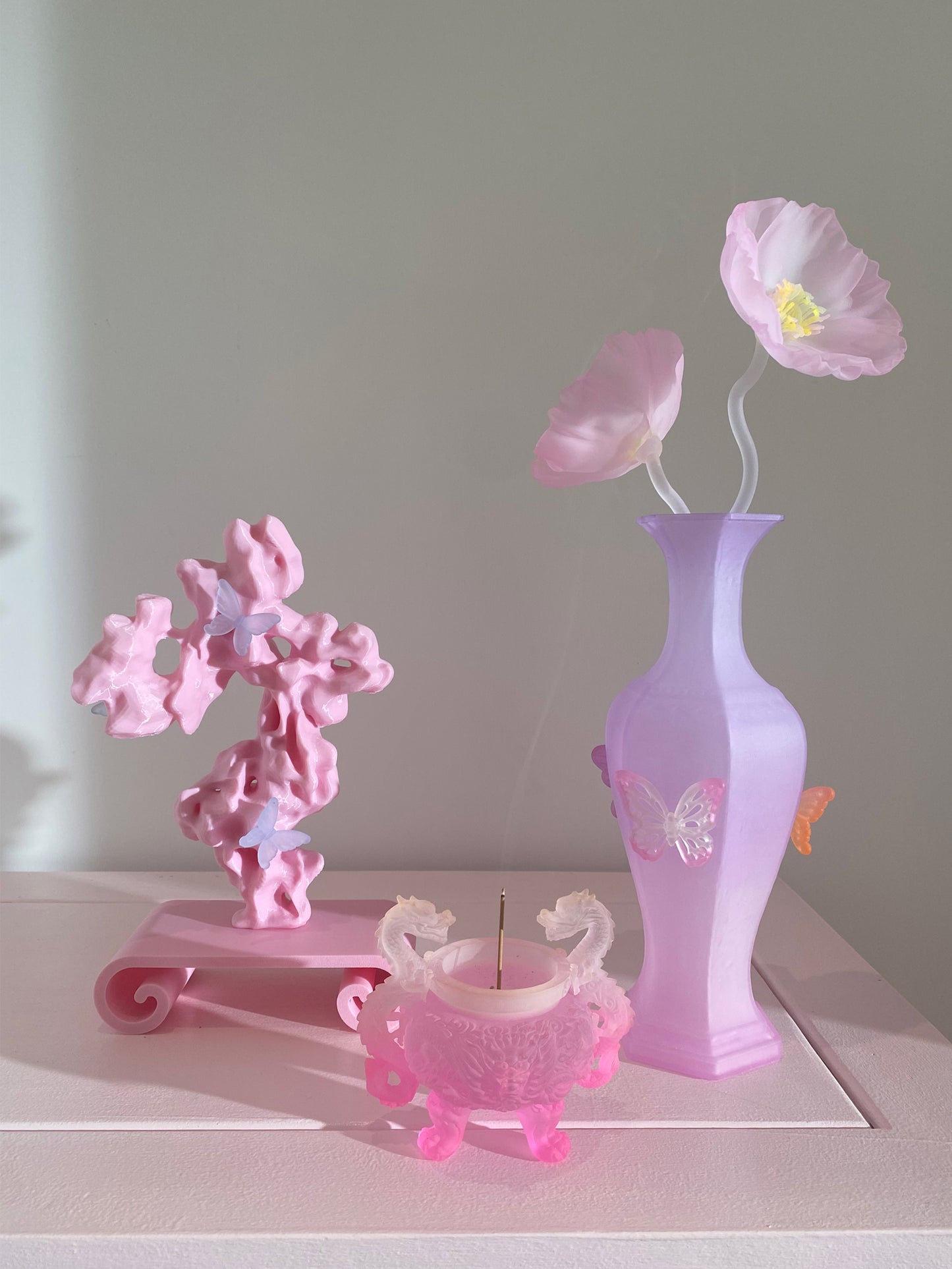 livarié flower Hexagonal Prism Vase  |  TROVE & TONE