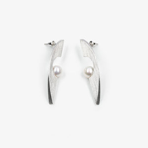 CONTROL POINTS ECLIPSE PEARL EARRING  |  TROVE & TONE