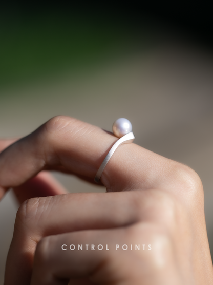 CONTROL POINTS GRAVITY PEARL RING  |  TROVE & TONE