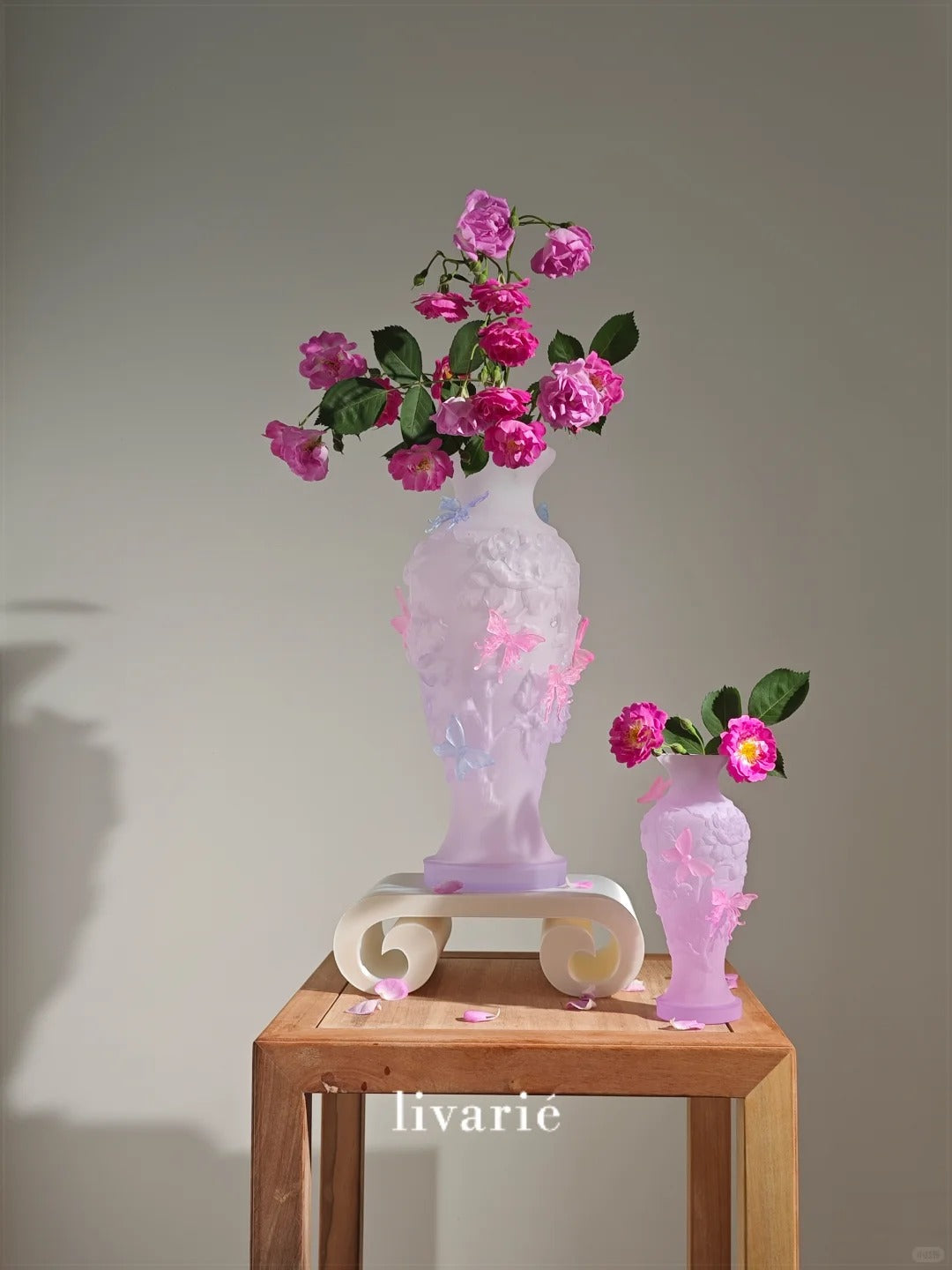 PINK PURPLE GRADIENT PAPILLON VIF VASE