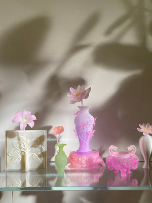 PURPLE PAPILLON VIF VASE