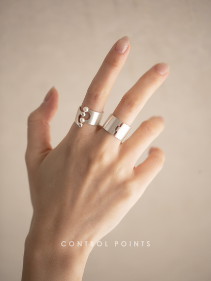 CONTROL POINTS BUBBLE PEARL RING  |  TROVE & TONE
