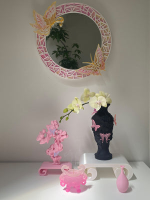 livarié flower Black Papillon Vif Vase  |  TROVE & TONE