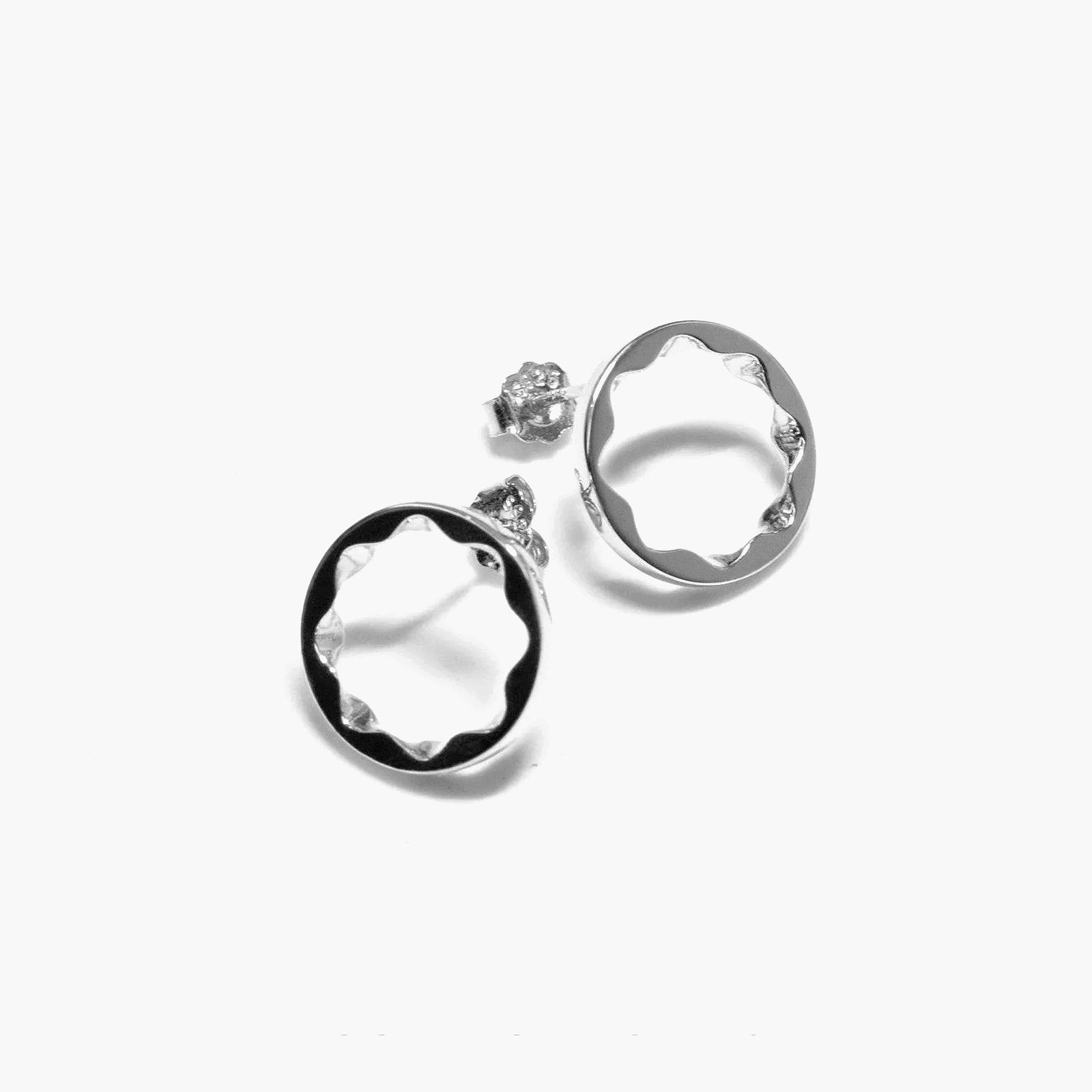 CONTROL POINTS MINIMALIST WAVE OPEN STUDS  |  TROVE & TONE