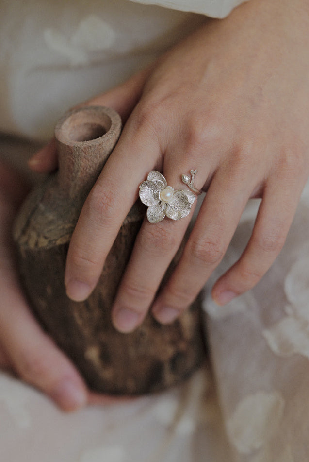 UNIGANCE.Z PHALAENOPSIS RING  |  TROVE & TONE