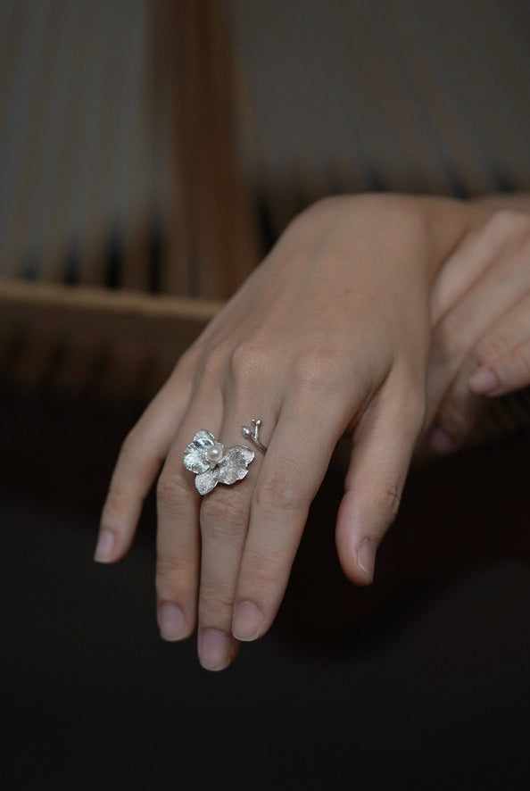 UNIGANCE.Z PHALAENOPSIS RING  |  TROVE & TONE
