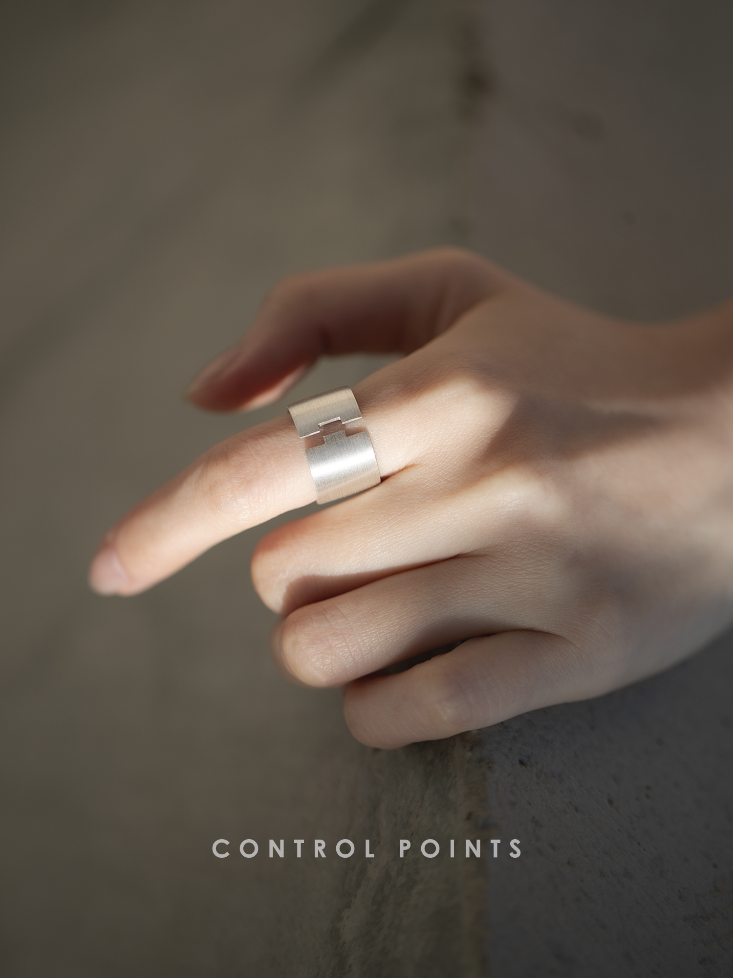 TROVE & TONE INTERLOCKING CLICK RING  |  TROVE & TONE