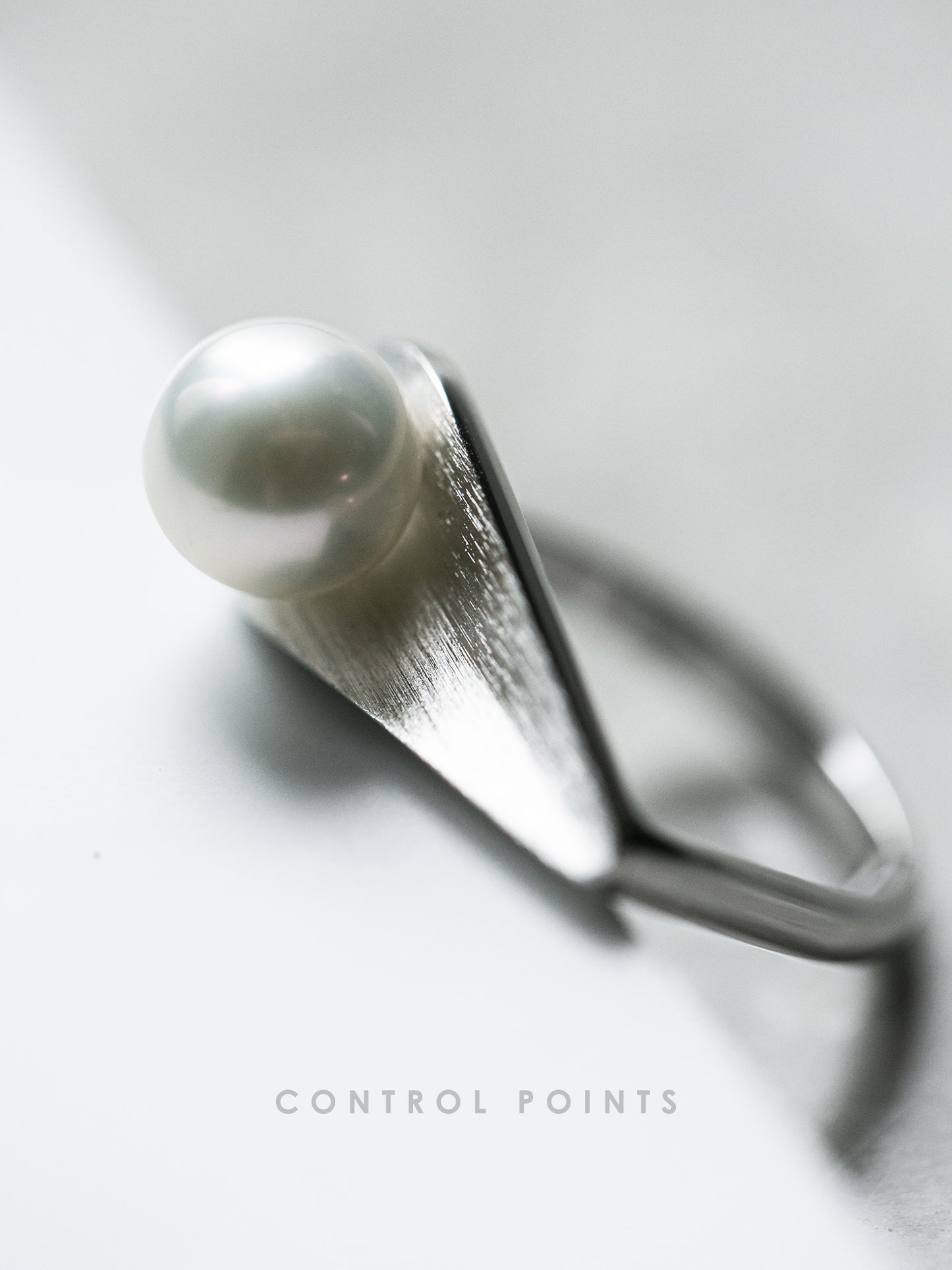 CONTROL POINTS FLOATING PEARL RING  |  TROVE & TONE