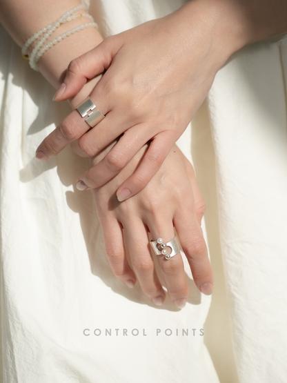 CONTROL POINTS BUBBLE PEARL RING  |  TROVE & TONE