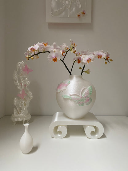 livarié flower White Dream Papillon Vase  |  TROVE & TONE