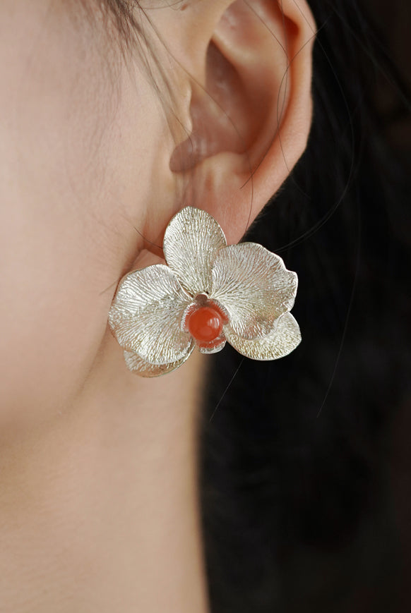UNIGANCE.Z PHALAENOPSIS STUD EARRINGS  |  TROVE & TONE