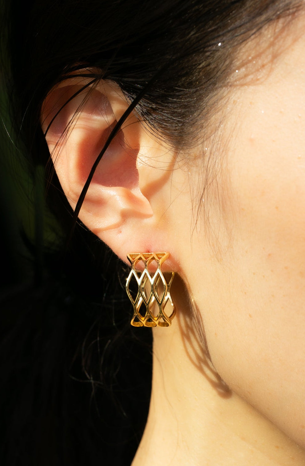 TROVE & TONE CIRCULAR GRID MESH EARRING  |  TROVE & TONE