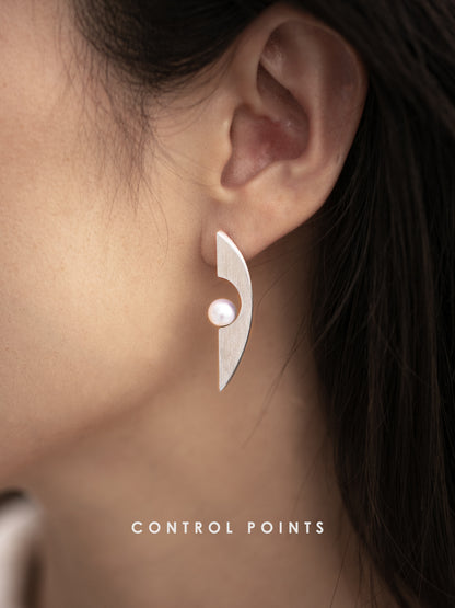 CONTROL POINTS ECLIPSE PEARL EARRING  |  TROVE & TONE