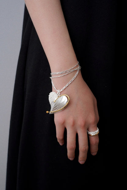 HEART-SHAPED LONG NECKLACE Necklace TROVE & TONE