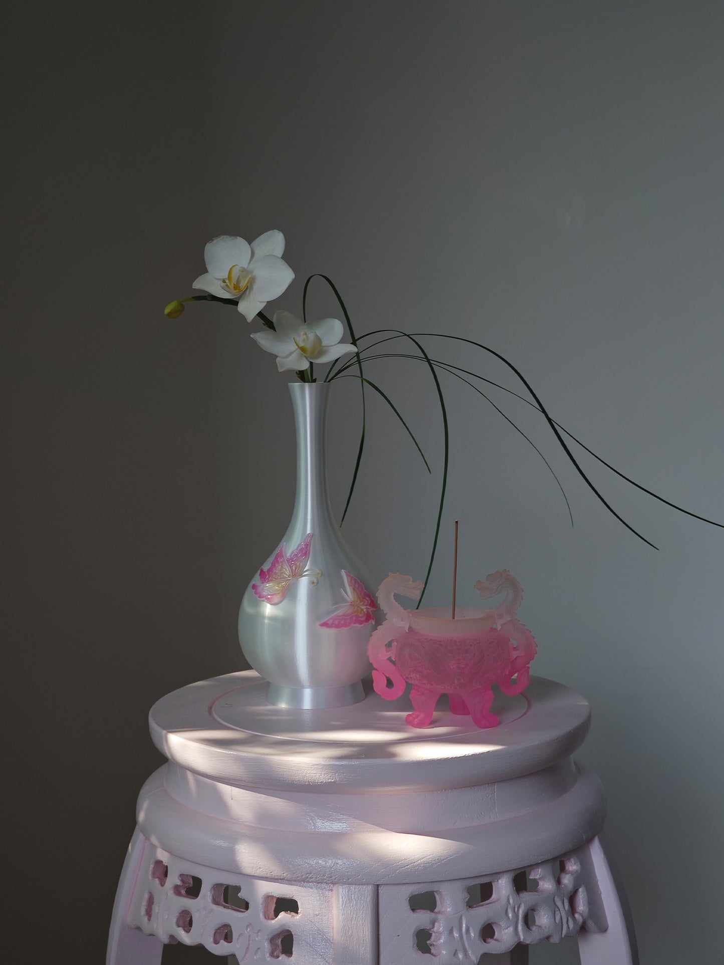 livarié flower DRAGON PATTERN CENSER  |  TROVE & TONE