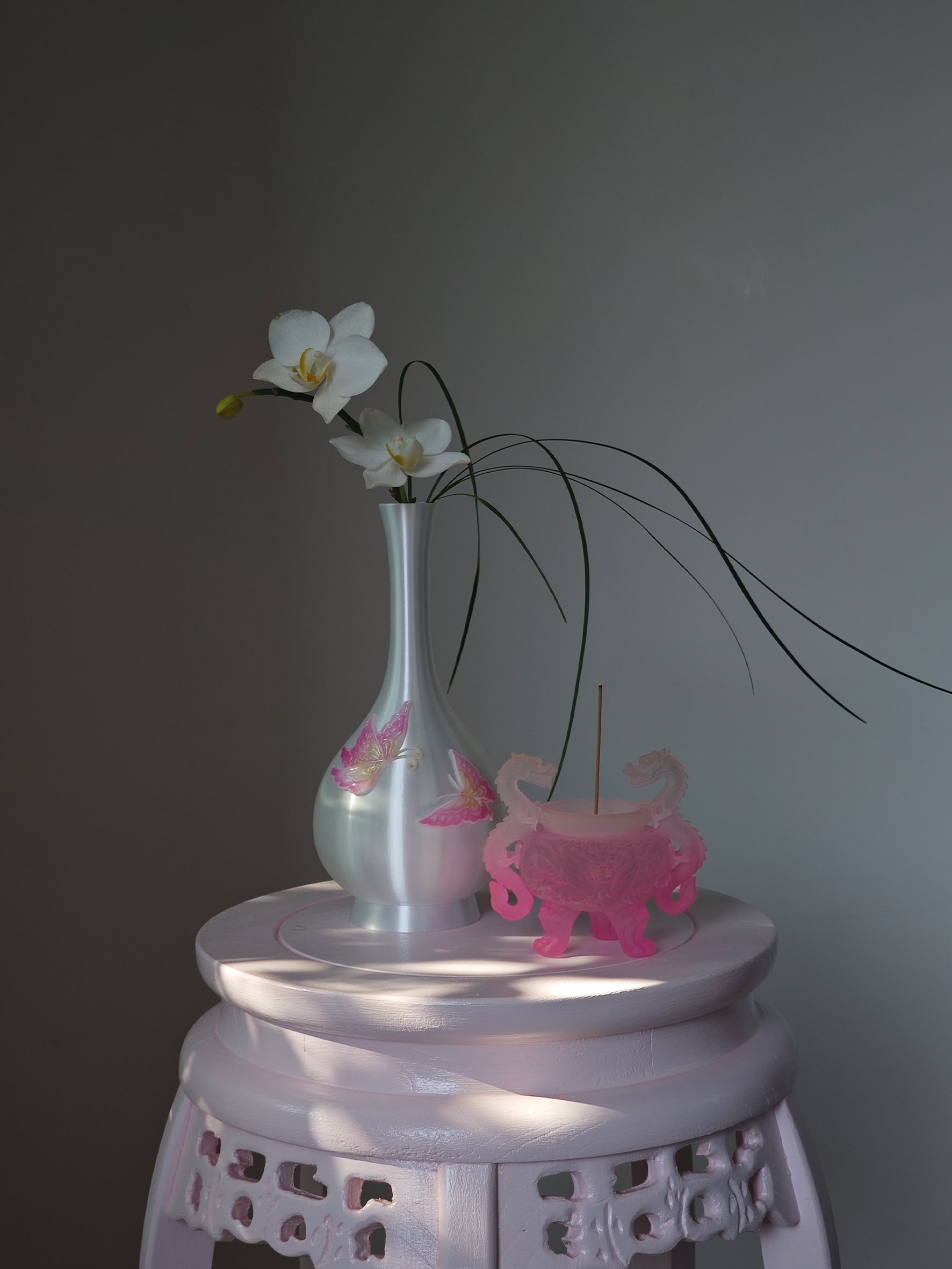 livarié flower DRAGON PATTERN CENSER  |  TROVE & TONE