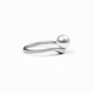 CONTROL POINTS GRAVITY PEARL RING  |  TROVE & TONE