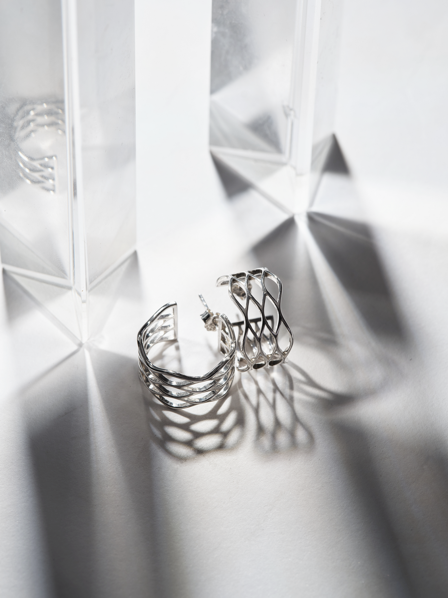 TROVE & TONE CIRCULAR GRID MESH EARRING  |  TROVE & TONE