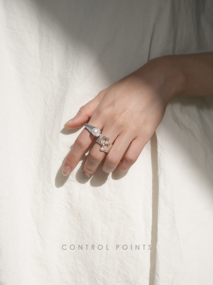 CONTROL POINTS BUBBLE PEARL RING  |  TROVE & TONE