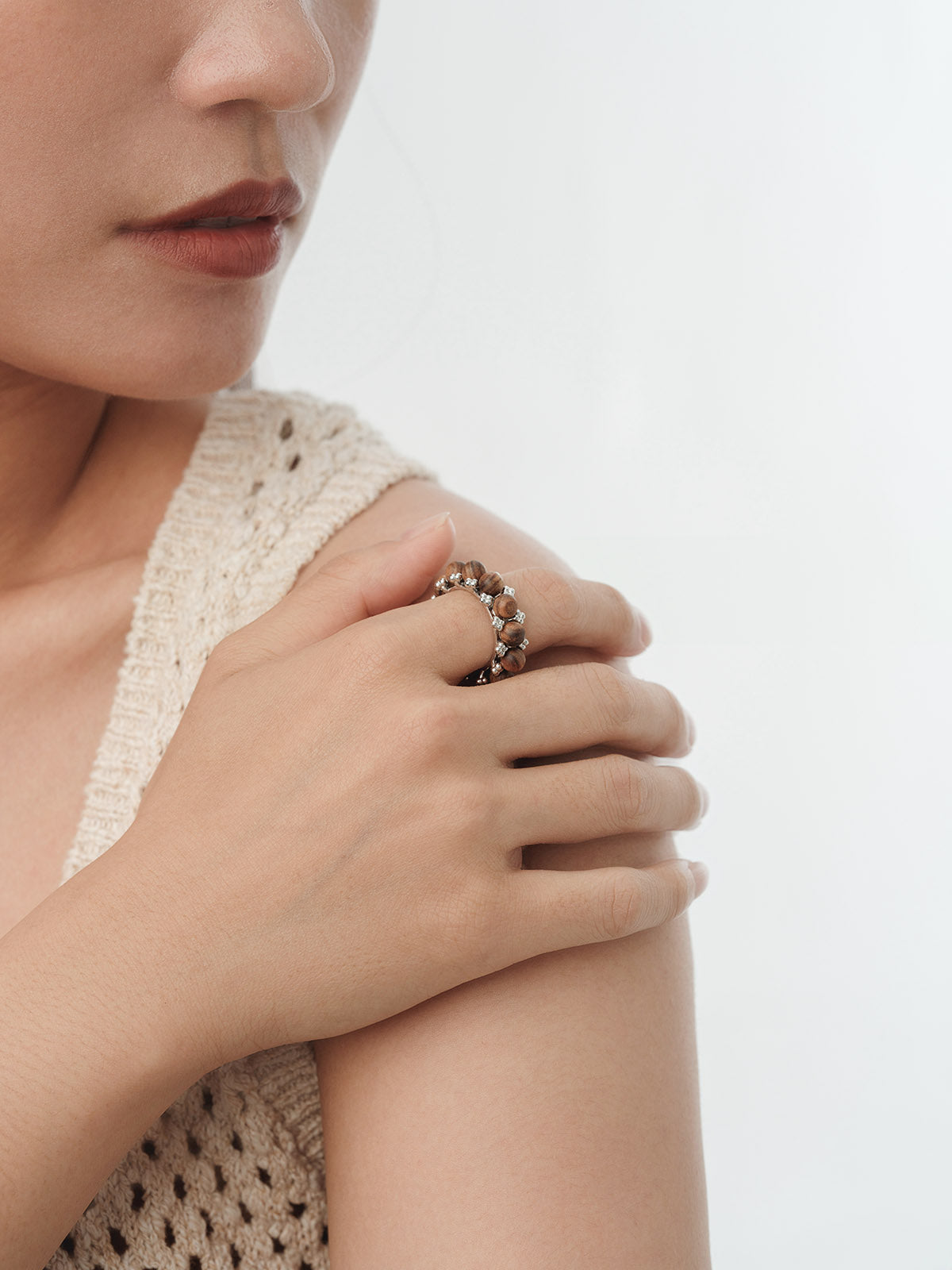  AESTH & UTIL BEADED NATURAL SANDALWOOD RING |  TROVE & TONE