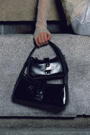  MOUNT MEWS ROW CLIP SHOULDER BAG |  TROVE & TONE